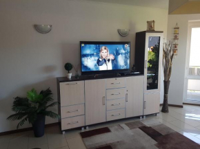 Apartament z basenem do 8 miejsc noclegowych in Ustronie Morskie